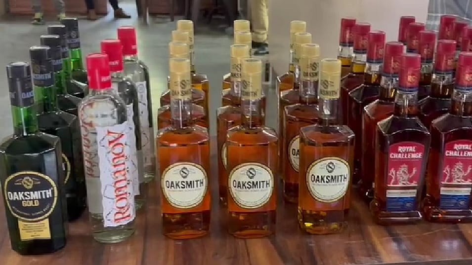Income Tax TDS Teams Raid Liquor Trader In Nandurbar, Recover ₹55 Lakh